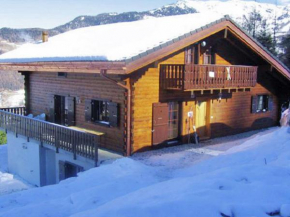 Luxurious Chalet in Riddes with Jacuzzi